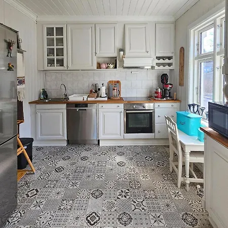 Сasa de vacaciones 3 Bedroom Lovely In